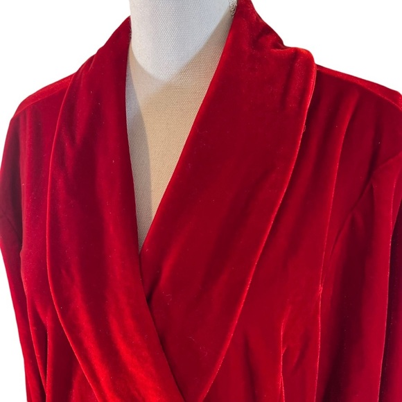 The Pajamagram Company Vintage Velour Red Robe Size Large Belted Luxurious Bath - Picture 5 of 11